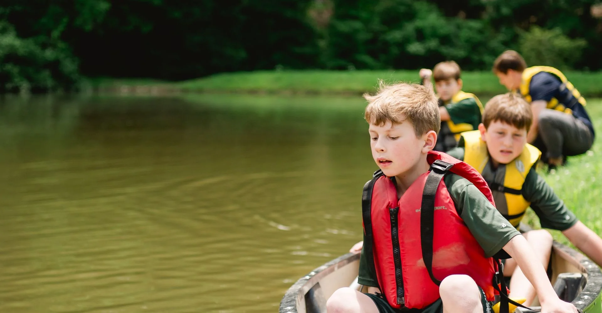 Keswick School students in canoes